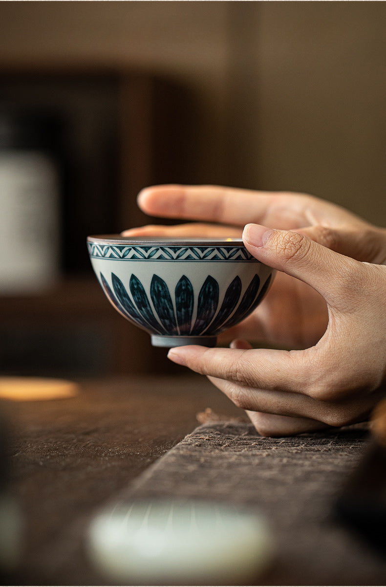 Gohobi Crackled Glaze Banana Leaf Teacup