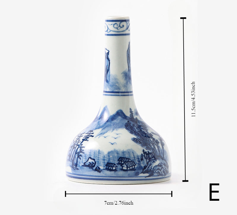 Vase en porcelaine bleu et blanc peint à la main Gohobi (eau et montagnes)