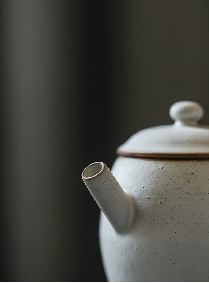 Gohobi Handmade Pulverised Kohiki White Teapots