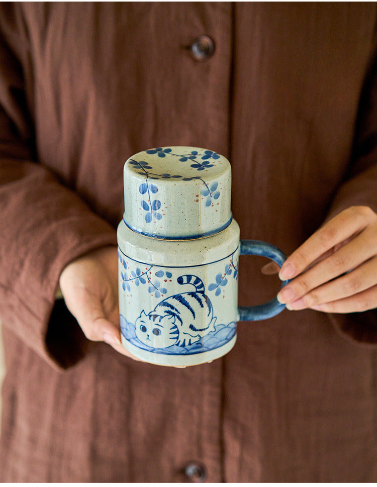 Tasse à café Gohobi peinte à la main en forme de chat Osmanthus bleu et blanc avec couvercle