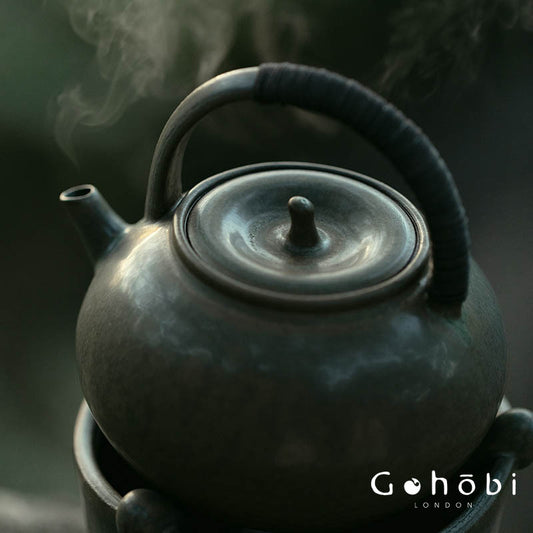 Gohobi Handmade Rattan Beam Teapot – Artisan Pottery Brewing Kettle (400ml, 2 Colours)