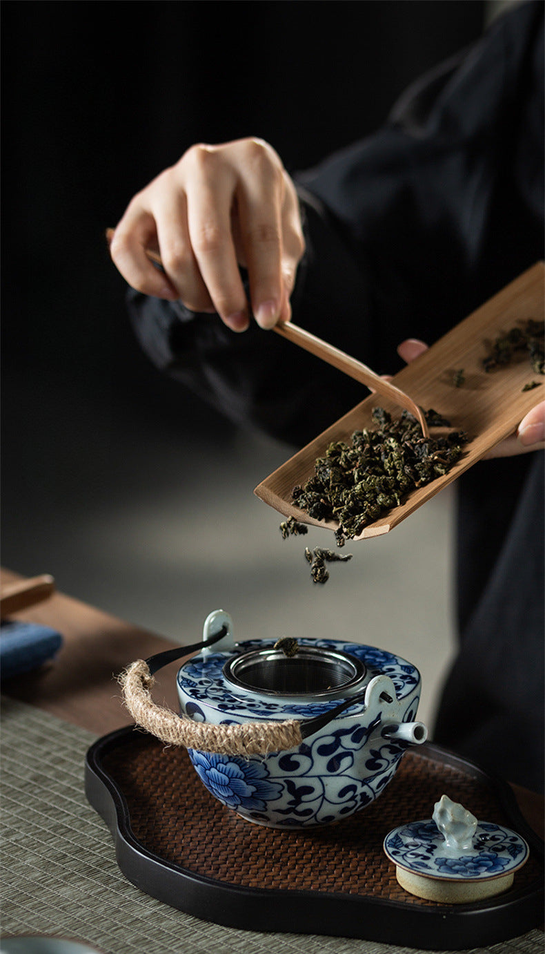 Gohobi Blue and White Porcelain Hemp Rope Handle Teapot