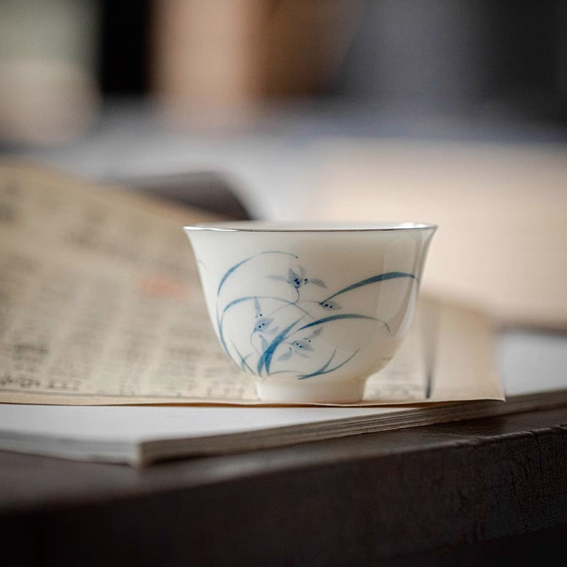 Gohobi Hand-Painted Blue-and-White Thin-Walled Teacup