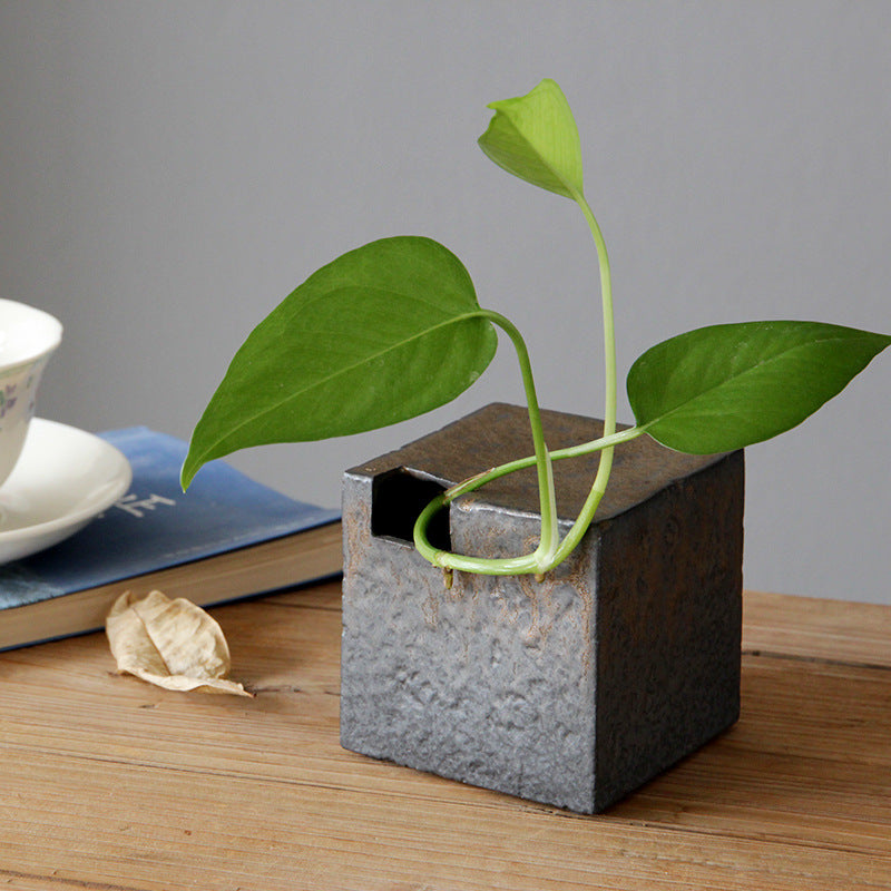 Vase de table noir doré de style japonais Gohobi