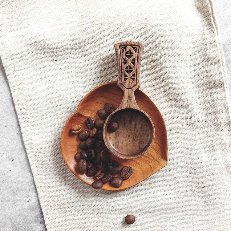 Cuillère doseuse à grains de café en noyer faite à la main Gohobi 005