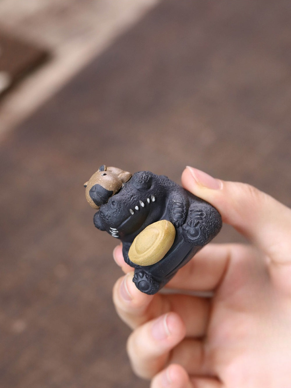 Gohobi Zisha Capybara & Crocodile Tea Pet Figurine