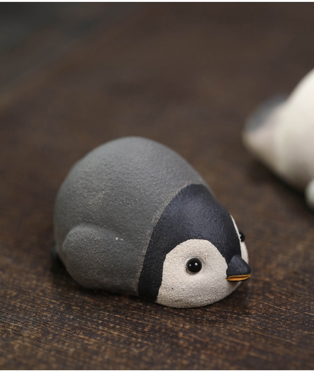 Gohobi - Décoration faite à la main en céramique YiXing en forme de pingouin et de phoque