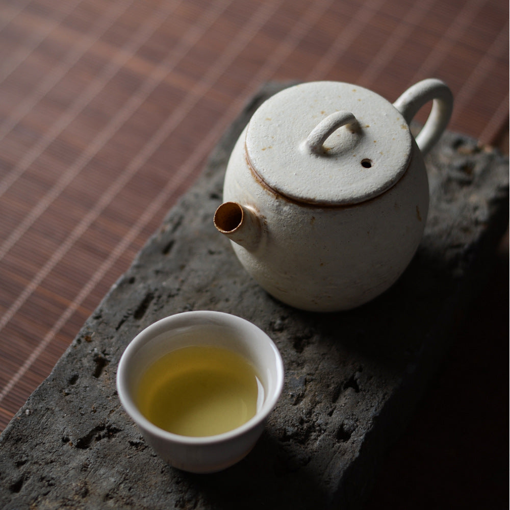 Gohobi Handmade Pulverised Kohiki White Teapots