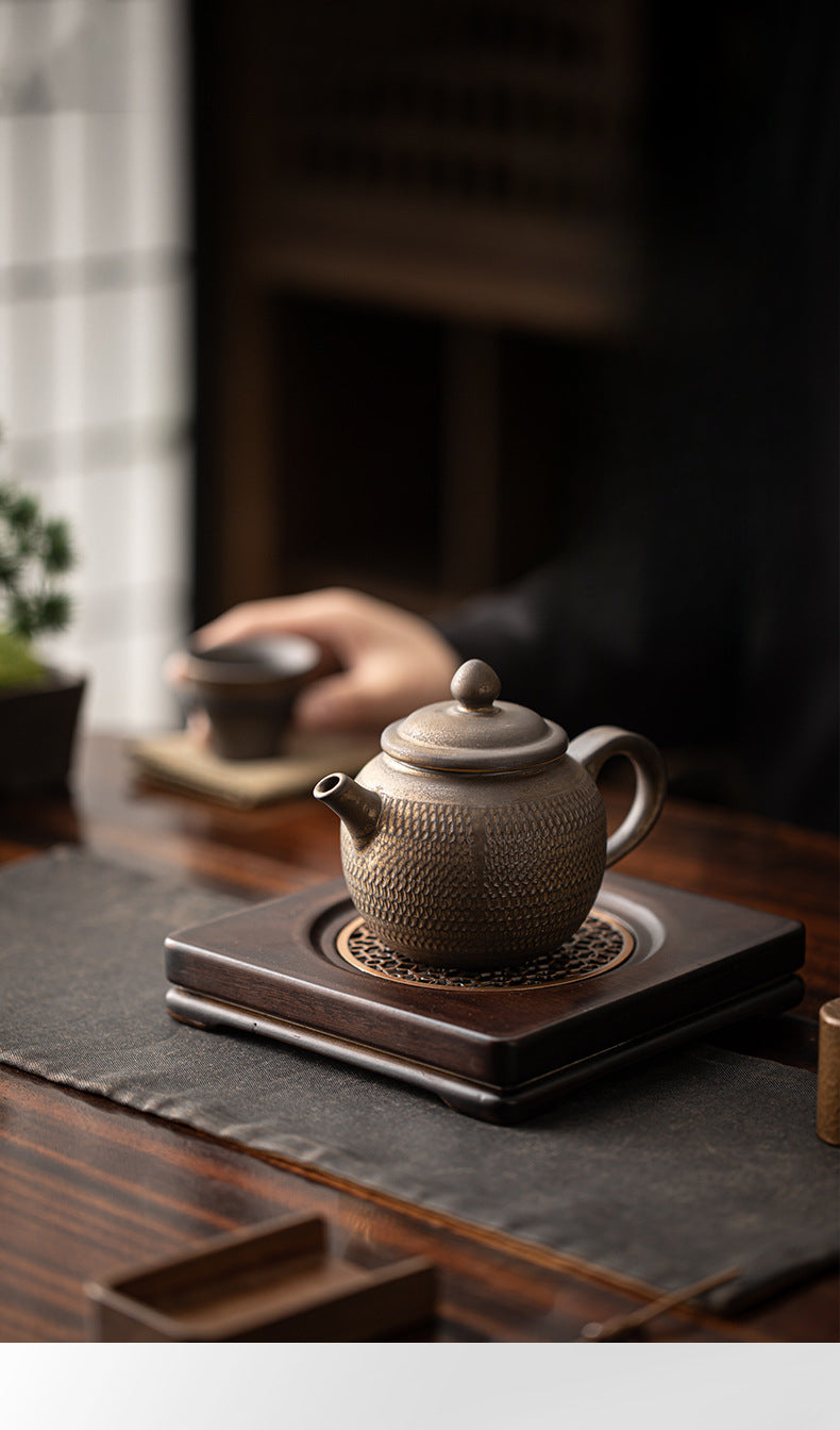 Théière en fer émaillé doré de style japonais Gohobi