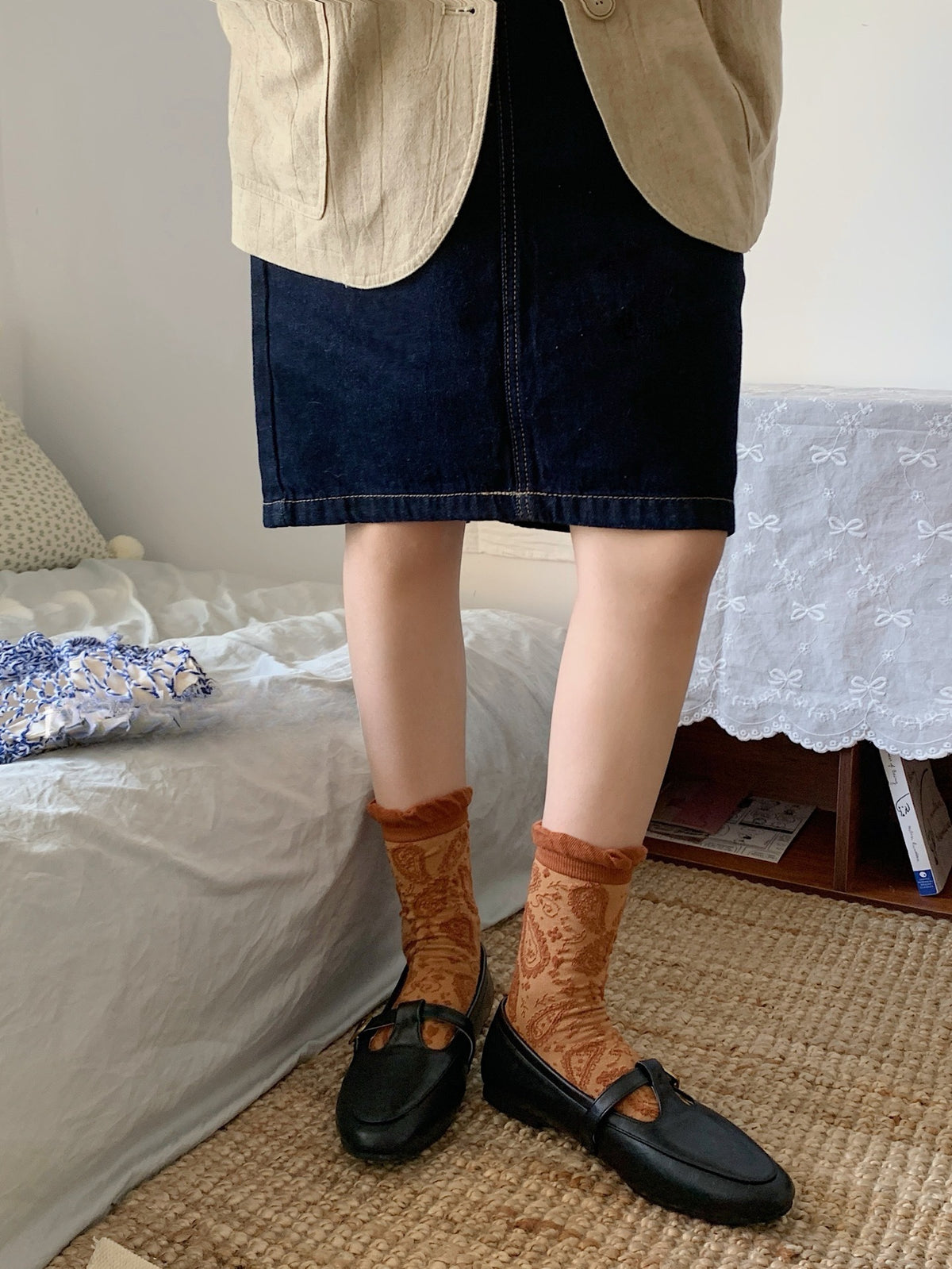 Gohobi South France Paisley Embossed Mid-Calf Socks