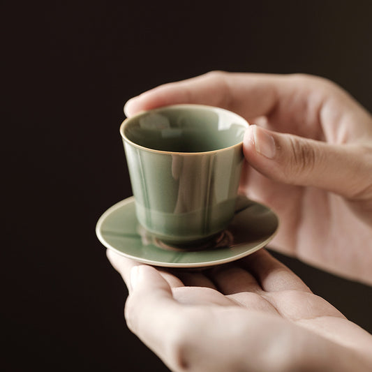 Tasse et soucoupe à thé vert faites à la main par Gohobi