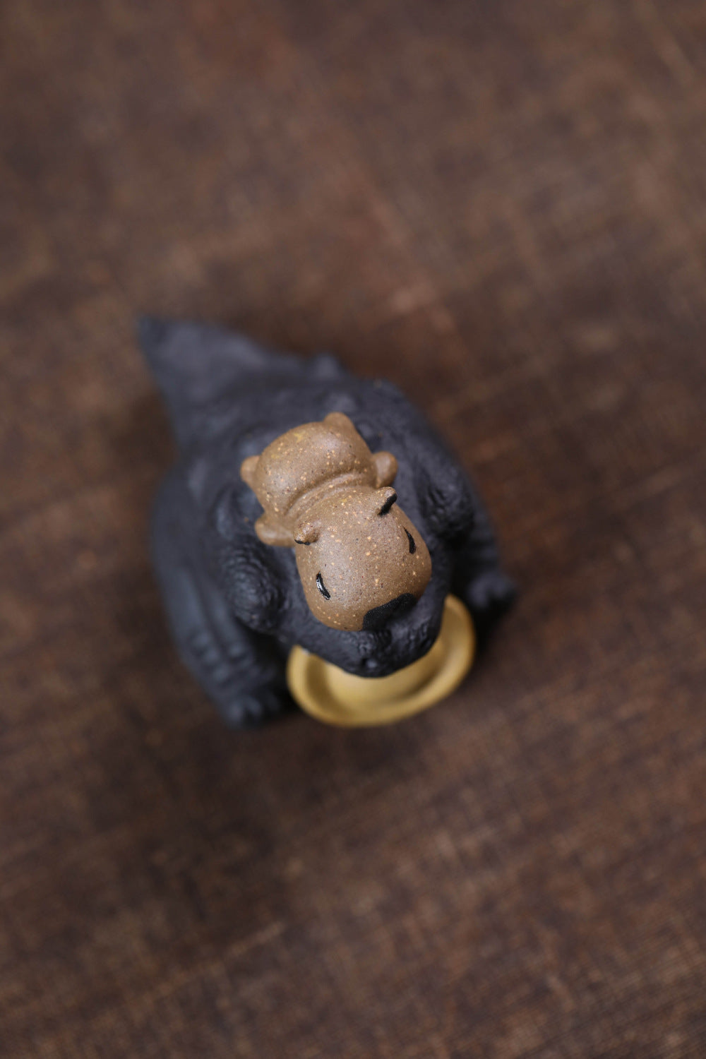 Gohobi Zisha Capybara & Crocodile Tea Pet Figurine