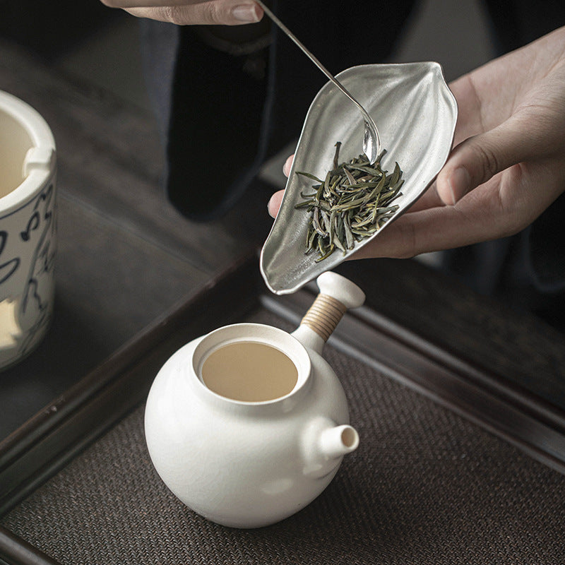 Gohobi Handmade Zen Tea Scoop with Lotus Chaze