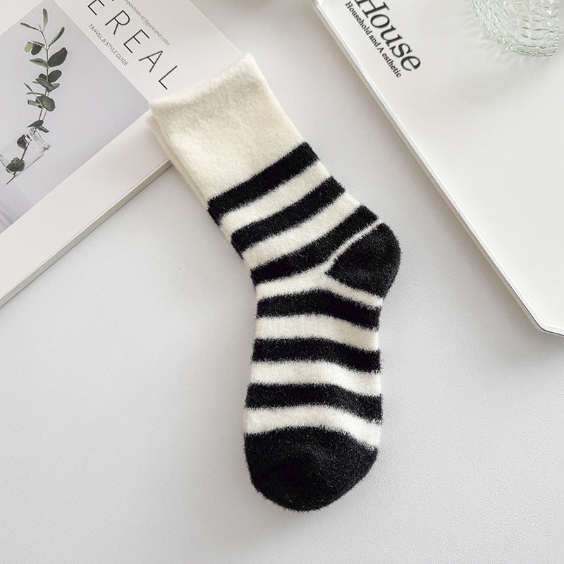 Chaussettes en velours à rayures noires et blanches Gohobi