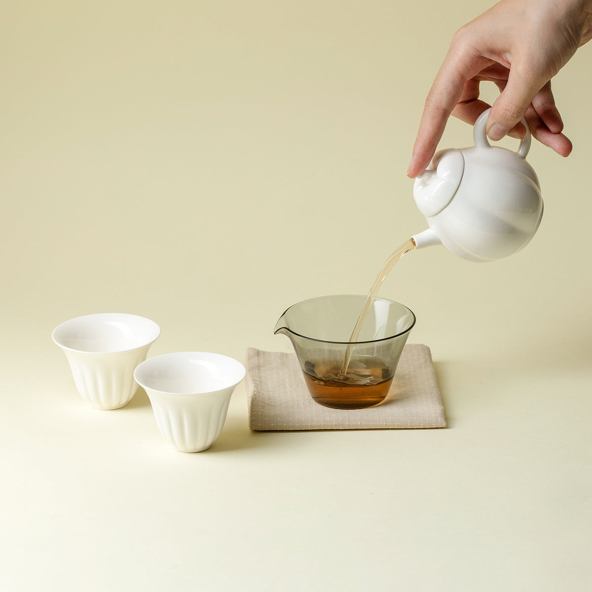 Gohobi White Porcelain Pumpkin Travel Tea Set