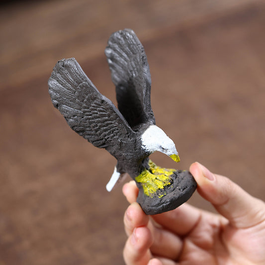 Yixing purple sand eagle tea pet ornament hand-painted flying animal white head bird tea set tea play ornament
