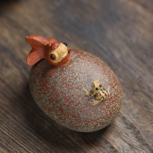 Gohobi Handmade Ceramic YiXing Clay Goldfish and Frog Ornament Tea pet