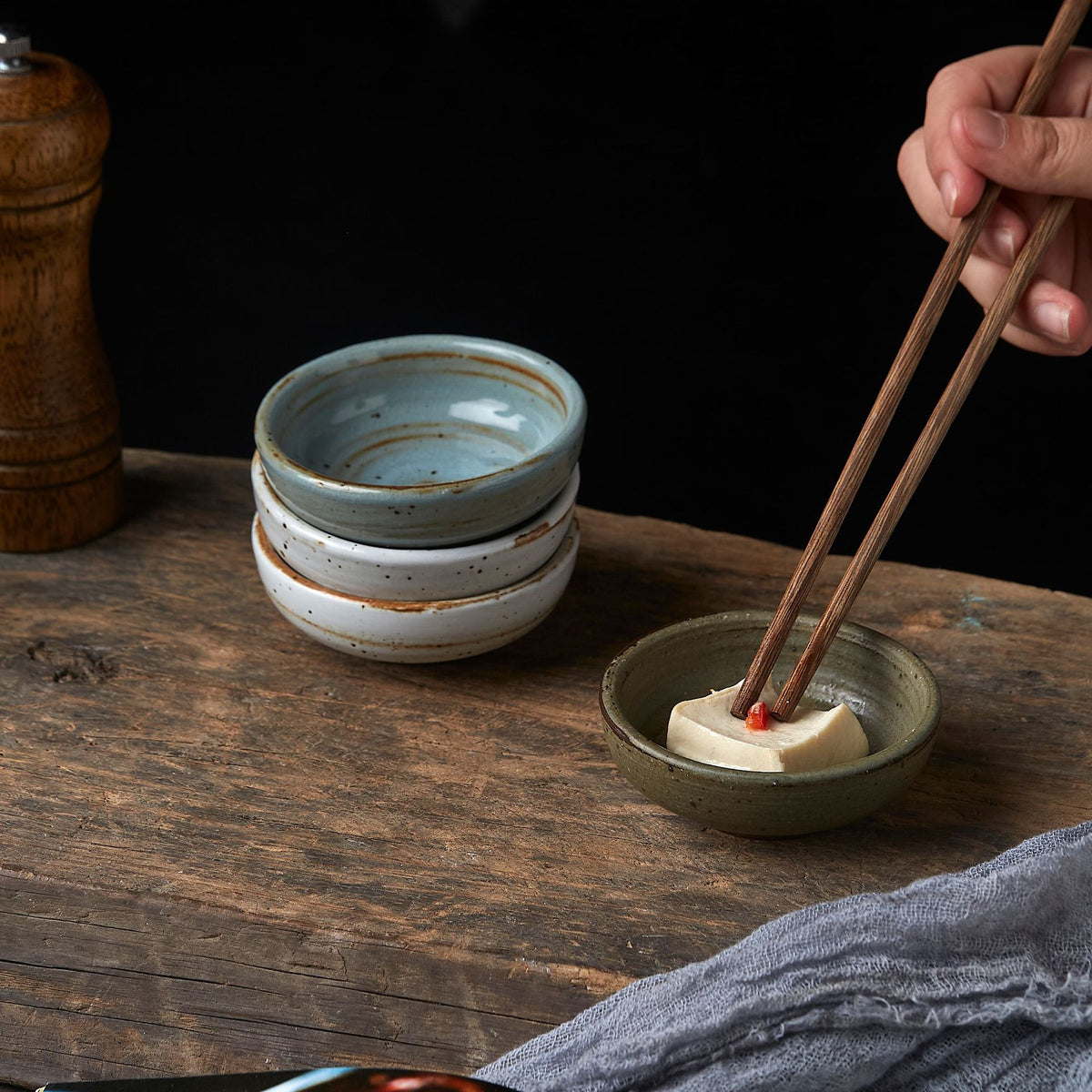 Gohobi Petite assiette à sauce de style japonais faite à la main