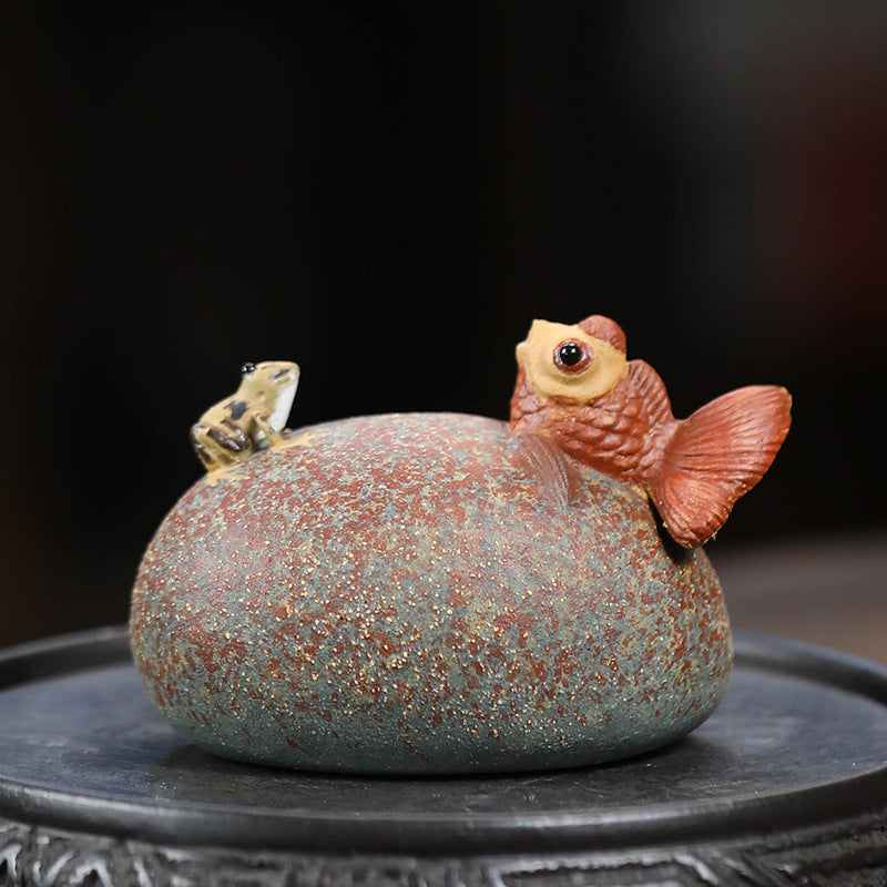 Gohobi Handmade Ceramic YiXing Clay Goldfish and Frog Ornament Tea pet