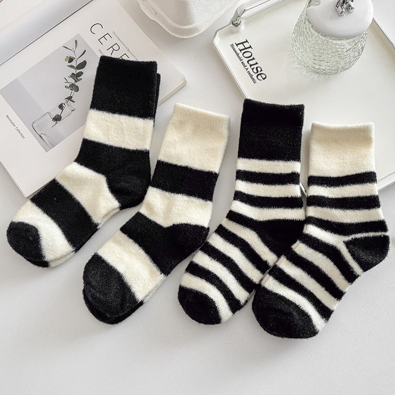 Chaussettes en velours à rayures noires et blanches Gohobi