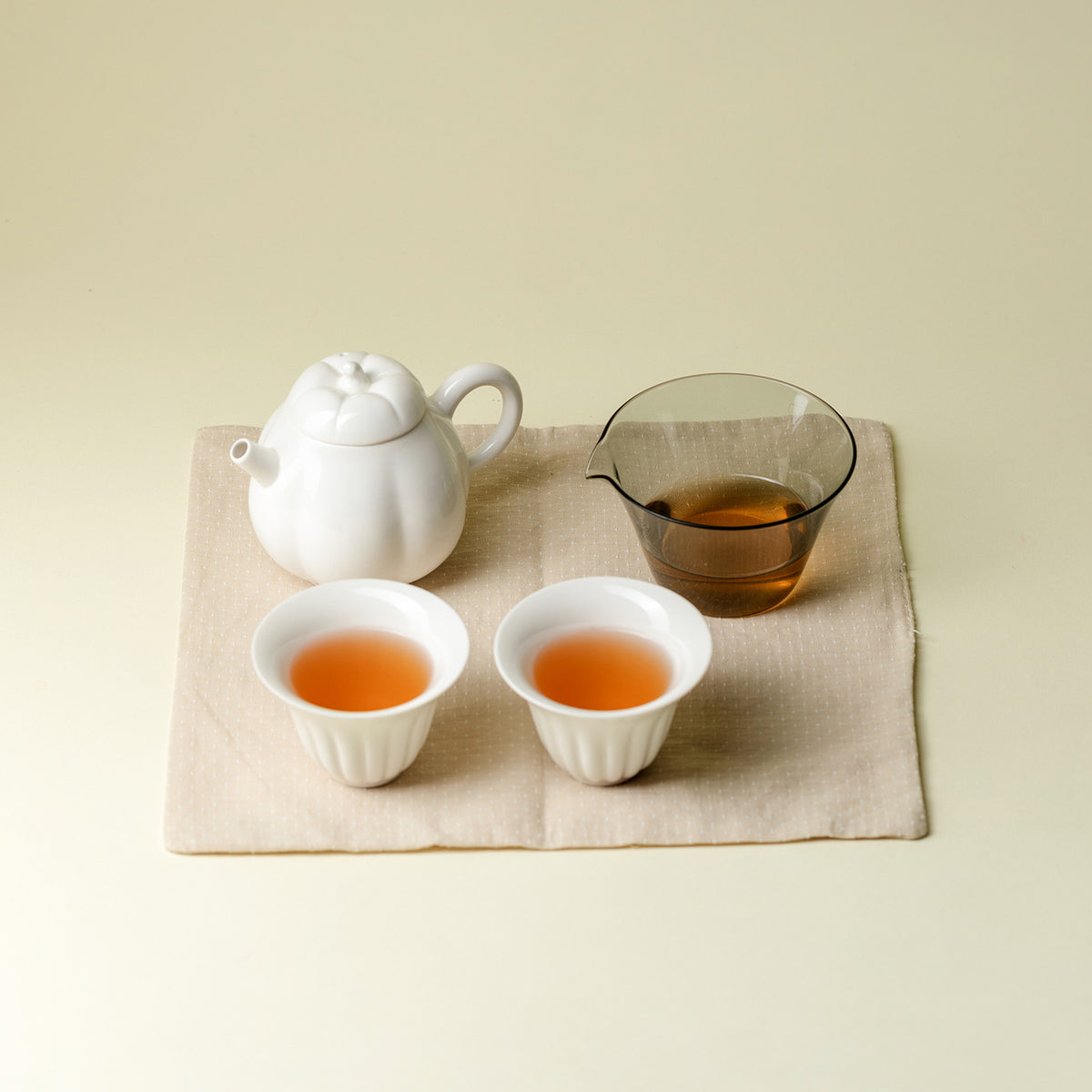 Gohobi White Porcelain Pumpkin Travel Tea Set