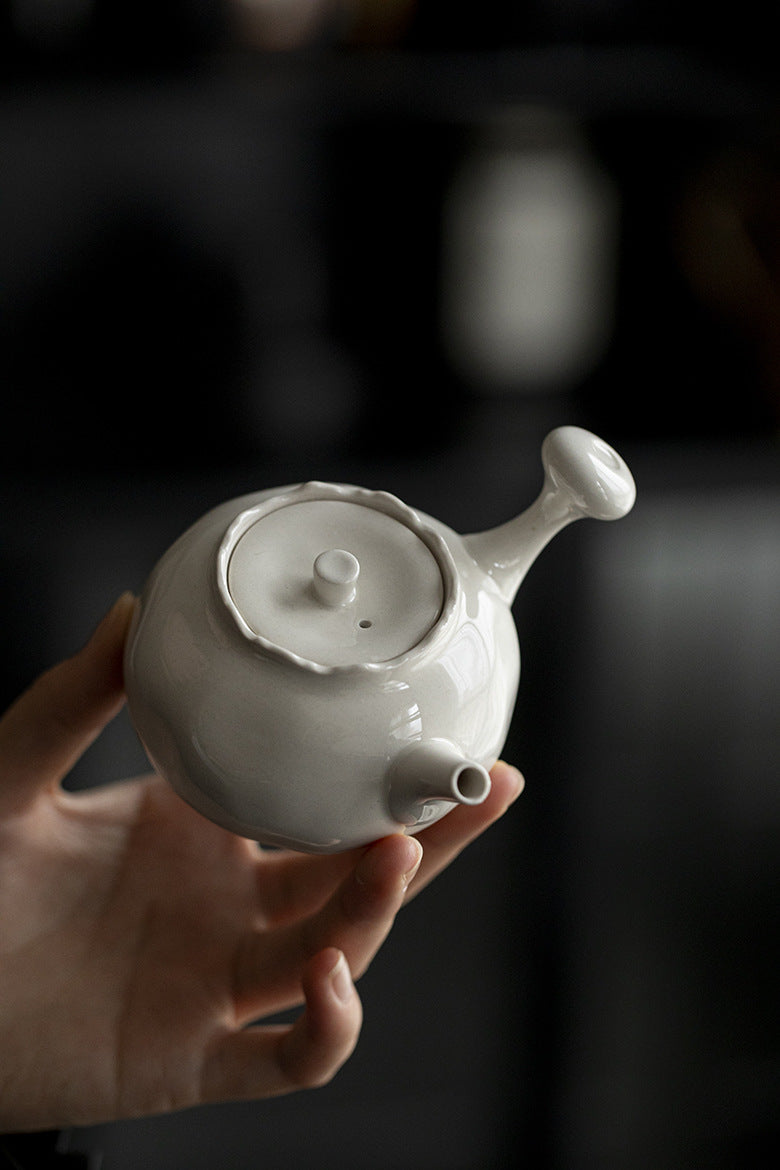 Gohobi Grass Ash Side-Handle Teapot