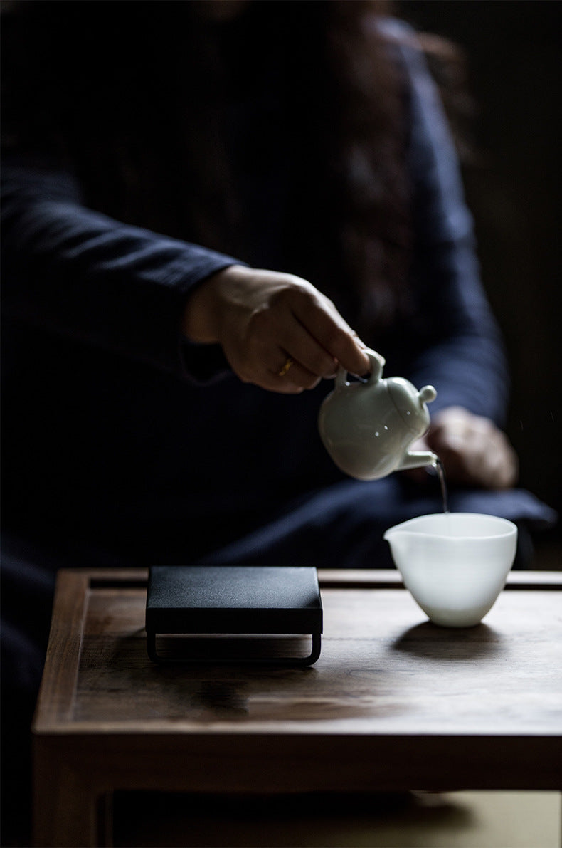 Plateau carré en fer noir style japonais Gohobi Wabi-Sabi 006