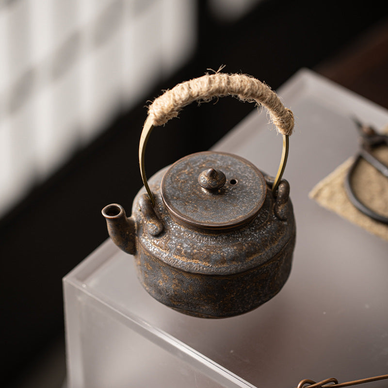 Théière en fer émaillé doré de style japonais Gohobi