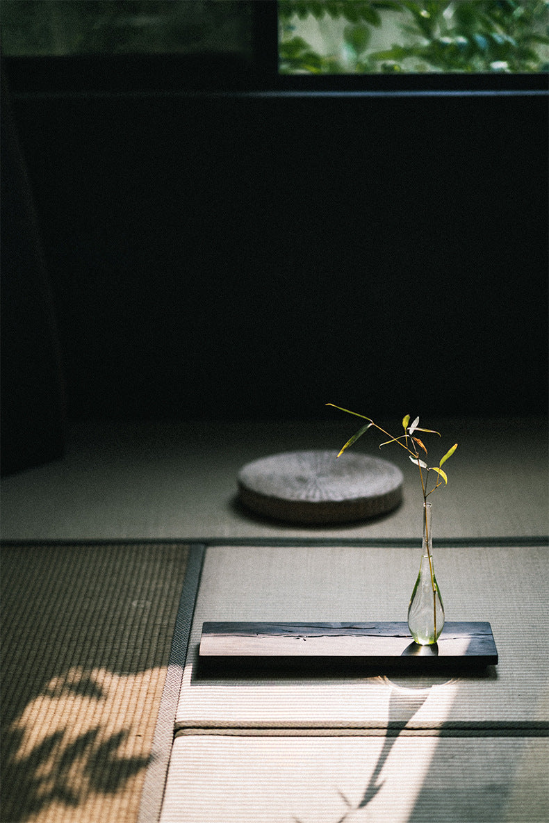 Plateau de service en bois de santal noir de style japonais Gohobi Wabi-Sabi 011