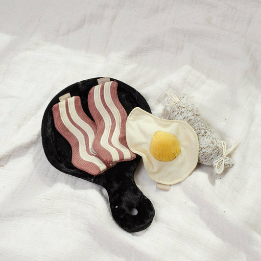 HereThe Bfast Set //Enrichment dog toy