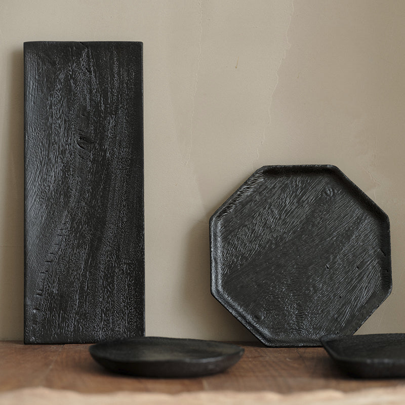 Plateau noir en bois carbonisé de style japonais Gohobi Wabi-Sabi 002