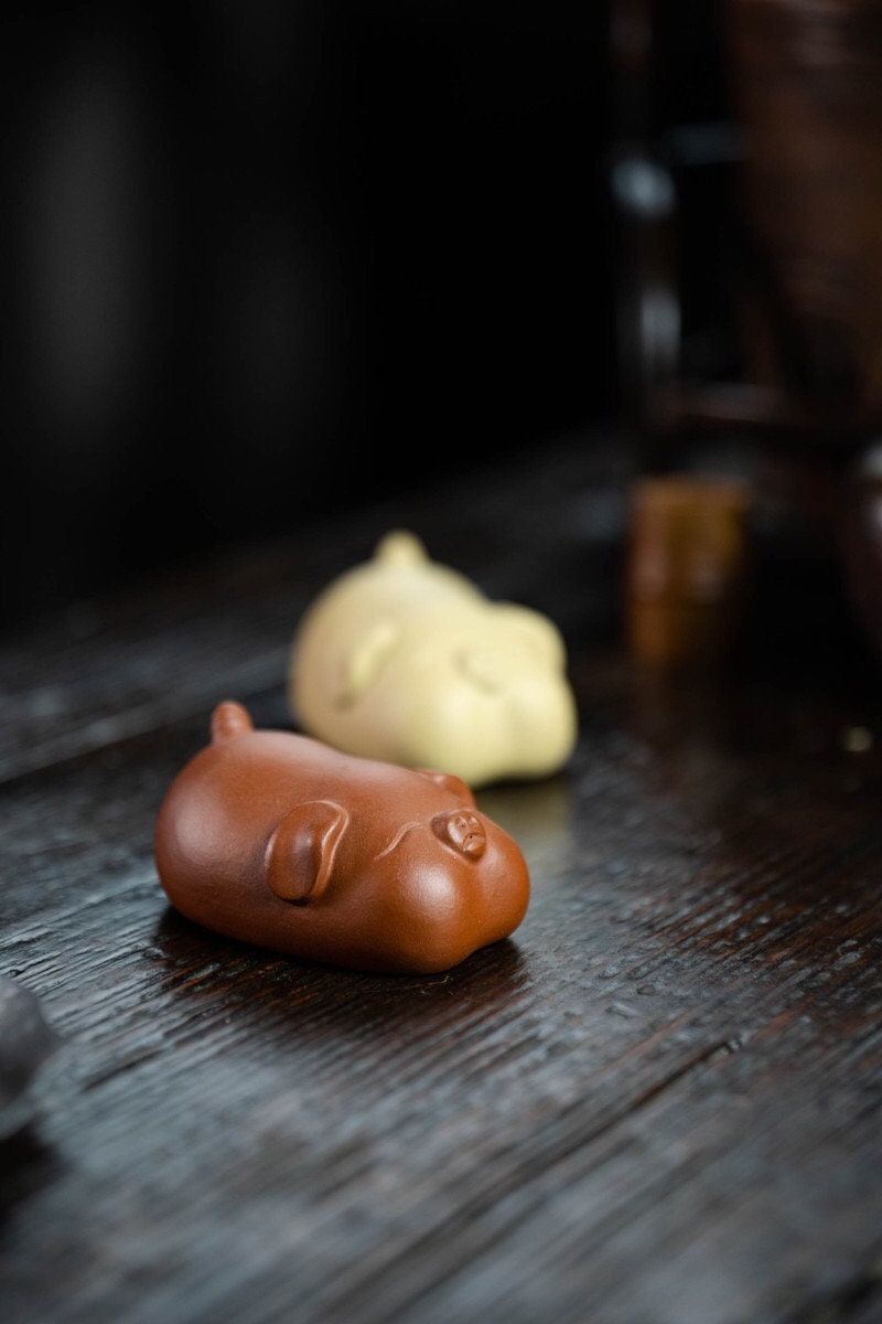 Gohobi Handmade pig ornaments Tea pets ceramic YiXing clay Chinese Gongfu tea Kung fu tea Japanese Chado unique ornaments