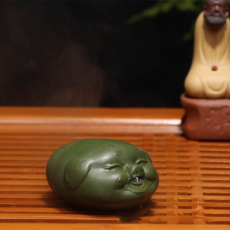 Gohobi Handmade green pig ornaments Tea pets ceramic YiXing clay Chinese Gongfu tea Kung fu tea Japanese Chado unique ornaments