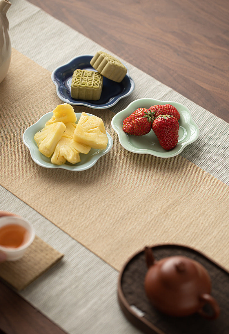 Gohobi Traditional Japanese Glazed Fruit Nuts Small Plate - Cloud 007