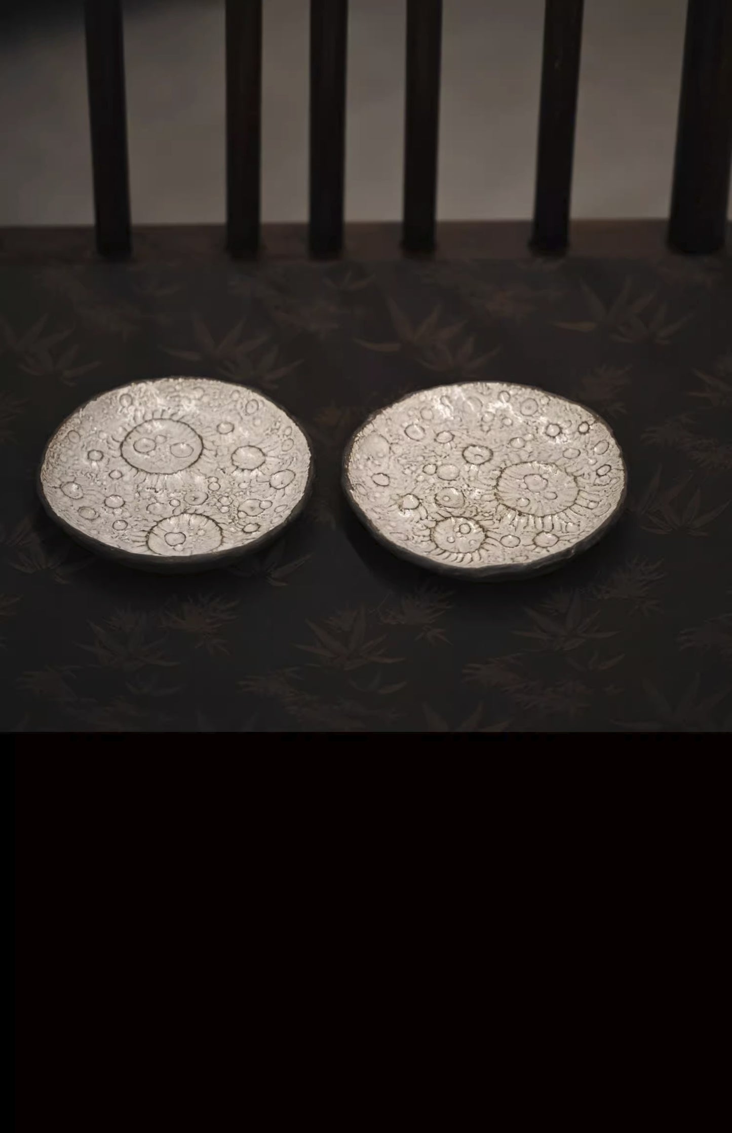 [Mr Qi Guai x Gohobi Gallery] Silver Moon Tray Plate