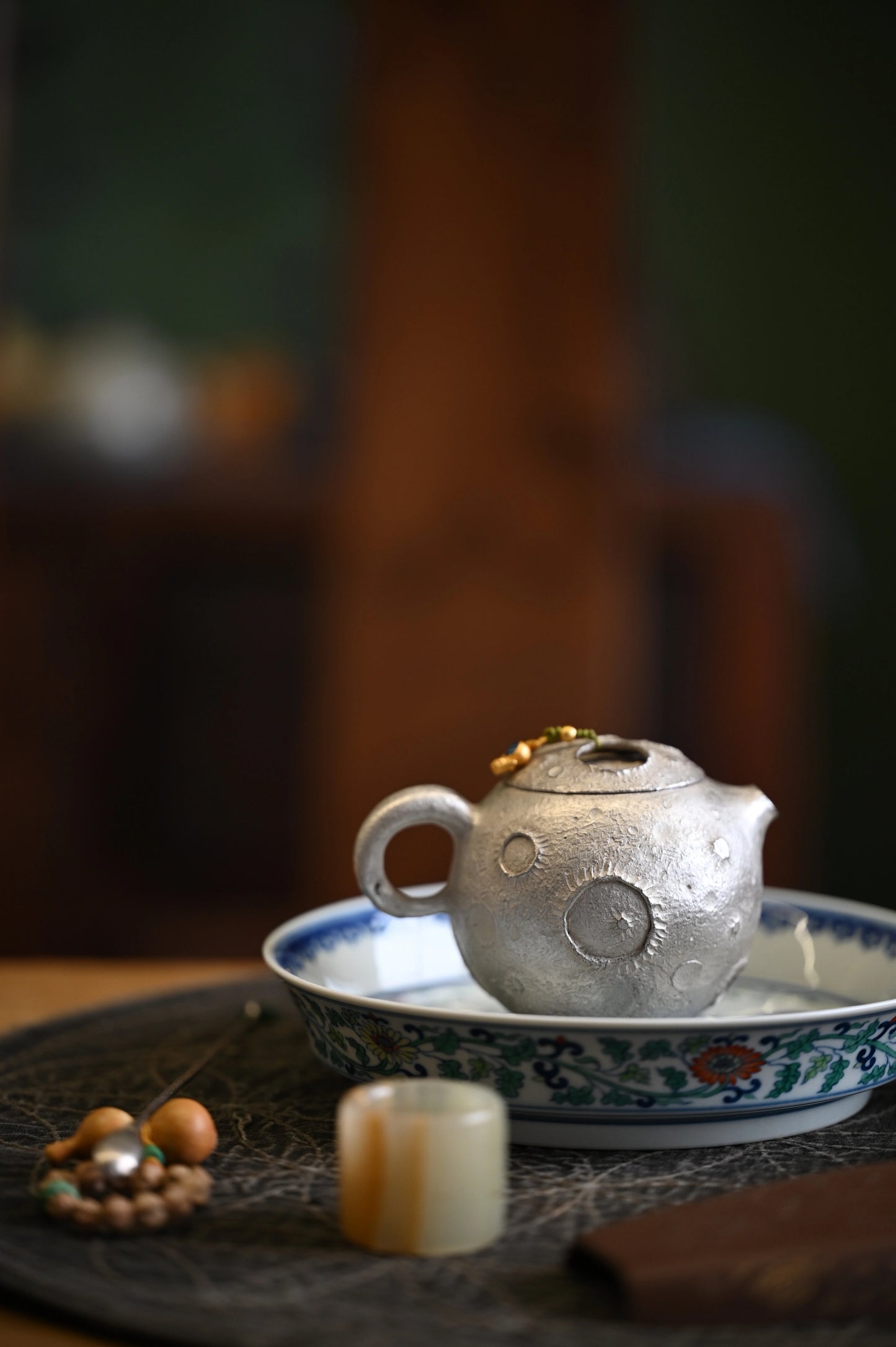 [Mr Qi Guai x Gohobi Gallery] Silver & Rainbow Planet Teapot