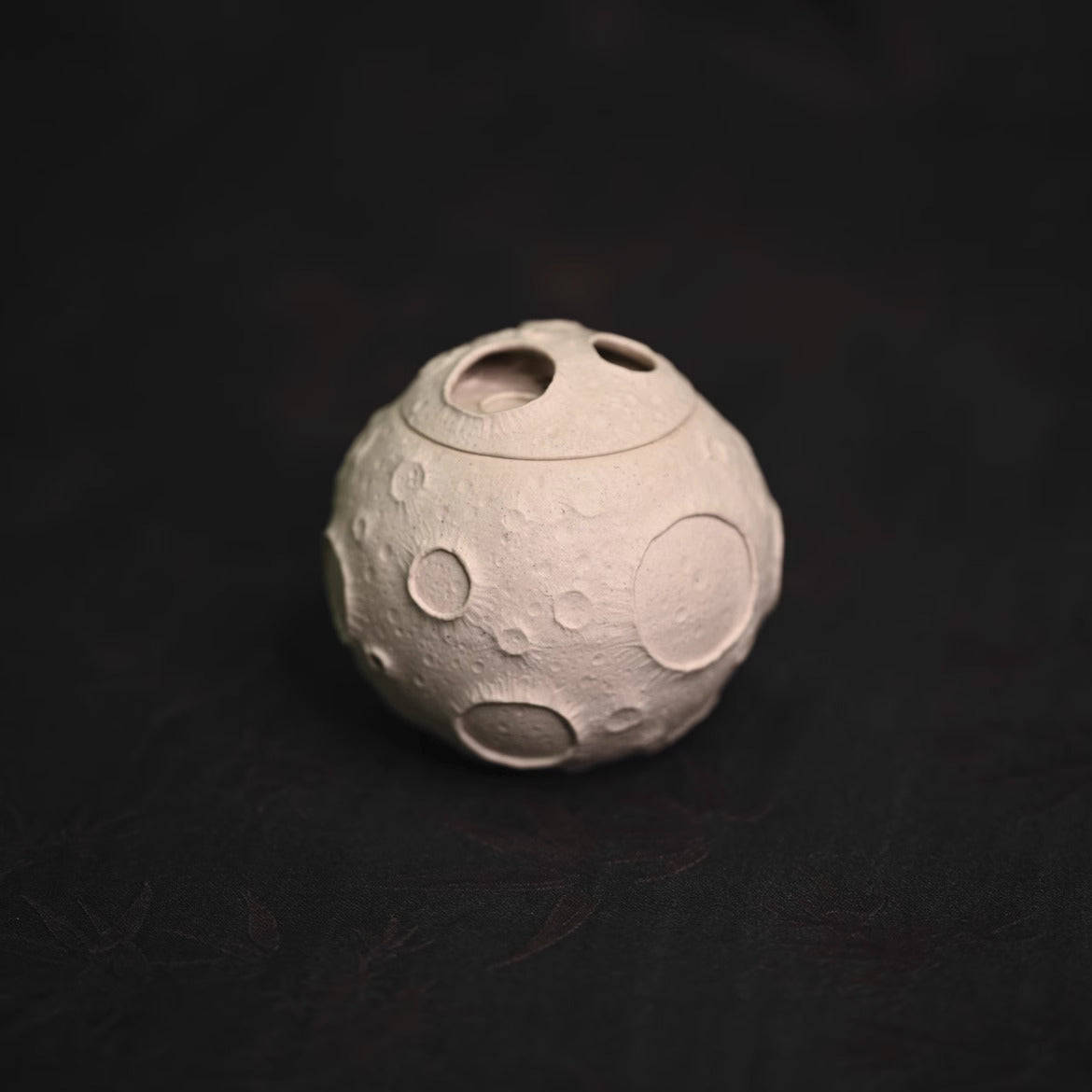 [Mr Qi Guai x Gohobi Gallery] White & Black Moon Planet Teapot