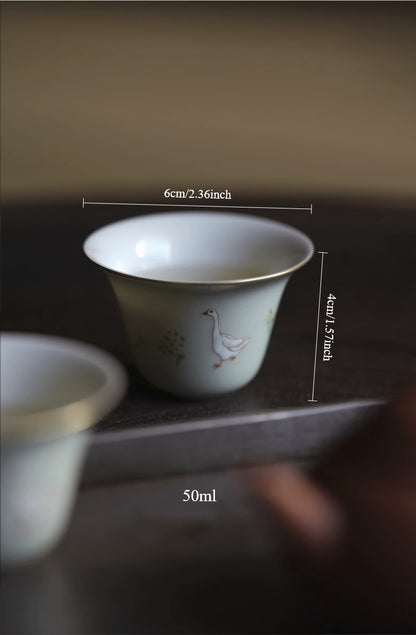 [賦山敘 x Gohobi] Ensemble de tasses à thé Celadon « Oie joueuse » – 3 tasses à thé Gongfu en céramique peintes à la main pour un usage domestique