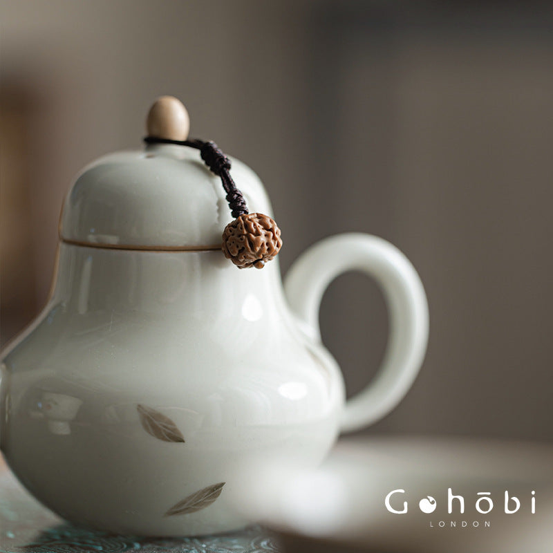 Gohobi Persimmon Ruyi Teapot Knot Pendant – Decorative Hanging Tea Ceremony Ornament