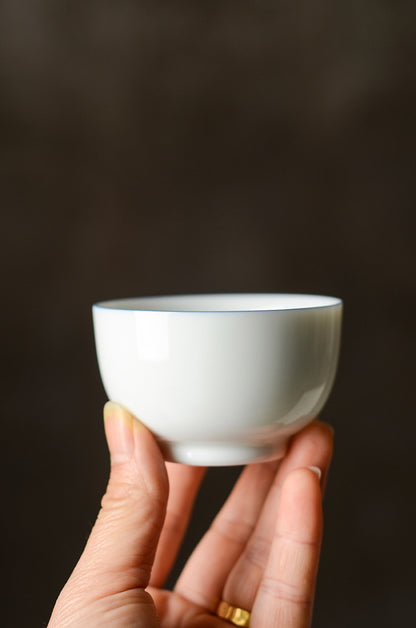 Gohobi Handmade Classic White Blue Rim Ceramic Tea Cup (Lagrer 130ml version)