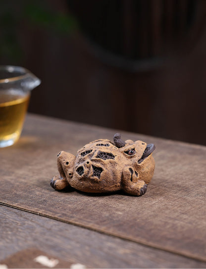 Gohobi Yixing Purple Clay Three-Legged Golden Toad Tea Pet – Handmade Lucky Ornament