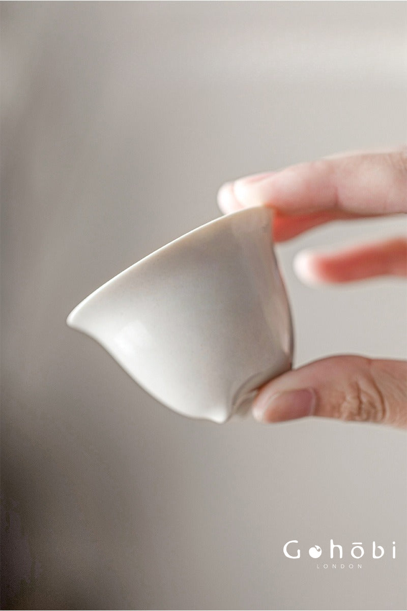 Gohobi Wood Ash Glaze Three-Legged Teacup – Handmade Song Style Gongfu Master Cup