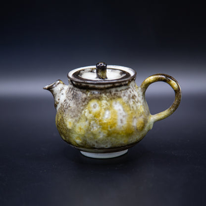 [小霞志野 x Gohobi Gallery] Yellow Ink Shino Teapot and Tea cup