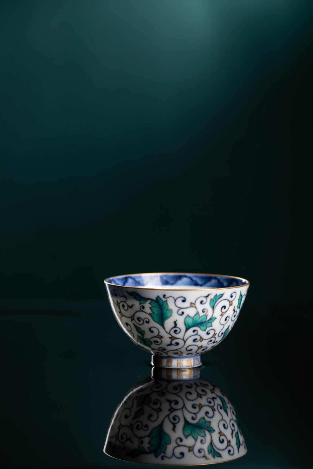 [清本源 x Gohobi Gallery] Inner-Molded Entwined Lotus Motif · Blue-and-White Doucai with Gilded “Golden Branch & Jade Leaf” Chicken-Heart Cup