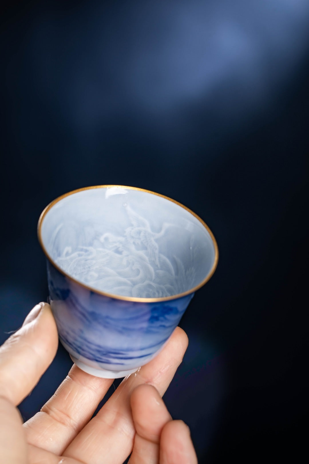 [清本源 x Gohobi Gallery] Inner-Molded Ocean Waves & Six Cranes · Blue-on-Blue Landscape at Night · Bell-Shaped Cup