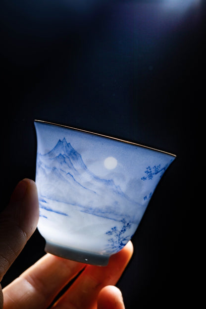 [清本源 x Gohobi Gallery] Inner-Molded Ocean Waves & Six Cranes · Blue-on-Blue Landscape at Night · Bell-Shaped Cup