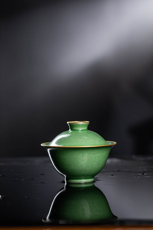 [清本源 x Gohobi Gallery] Inner-Molded Lotus Motif · Green Glaze Gaiwan