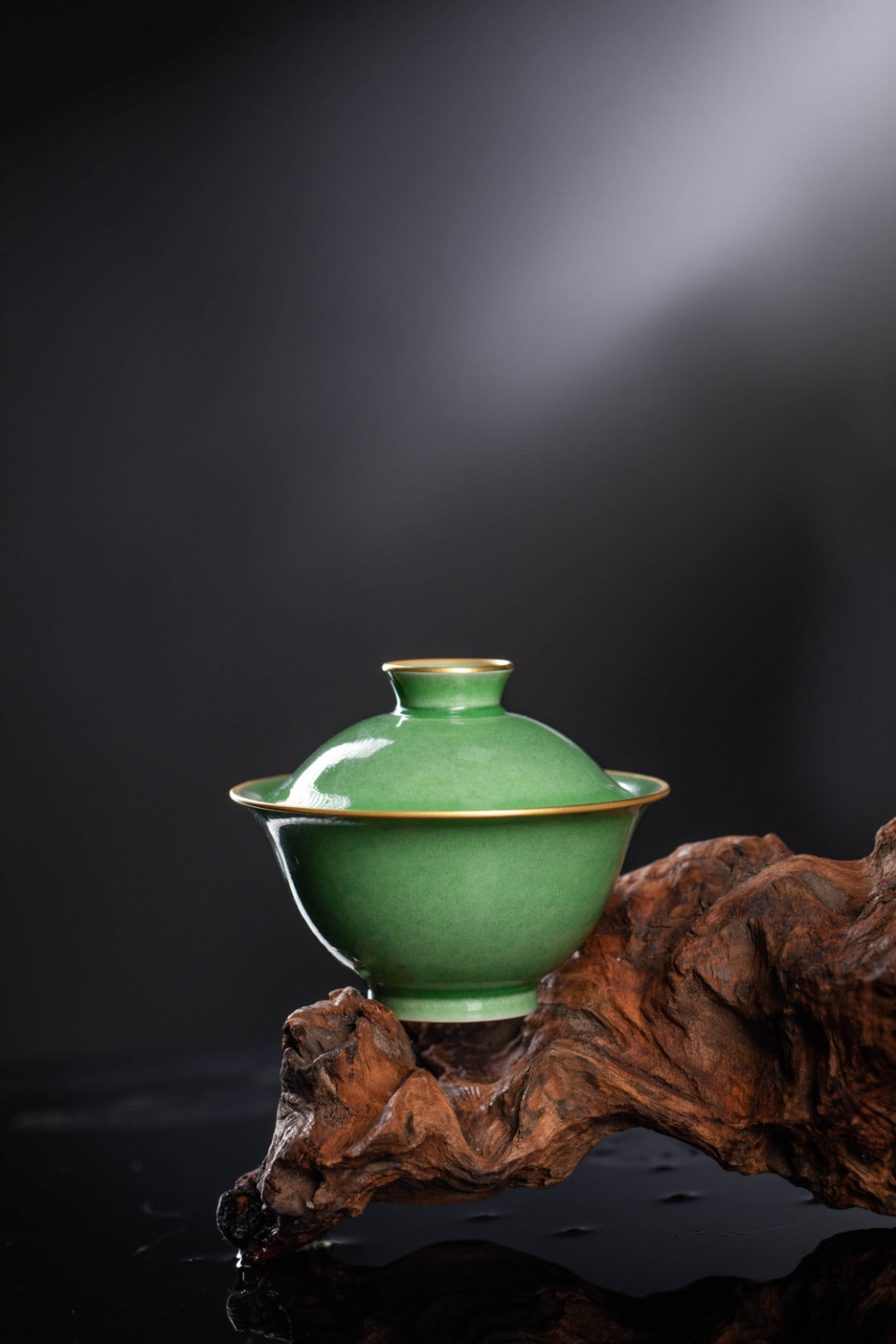 [清本源 x Gohobi Gallery] Inner-Molded Lotus Motif · Green Glaze Gaiwan
