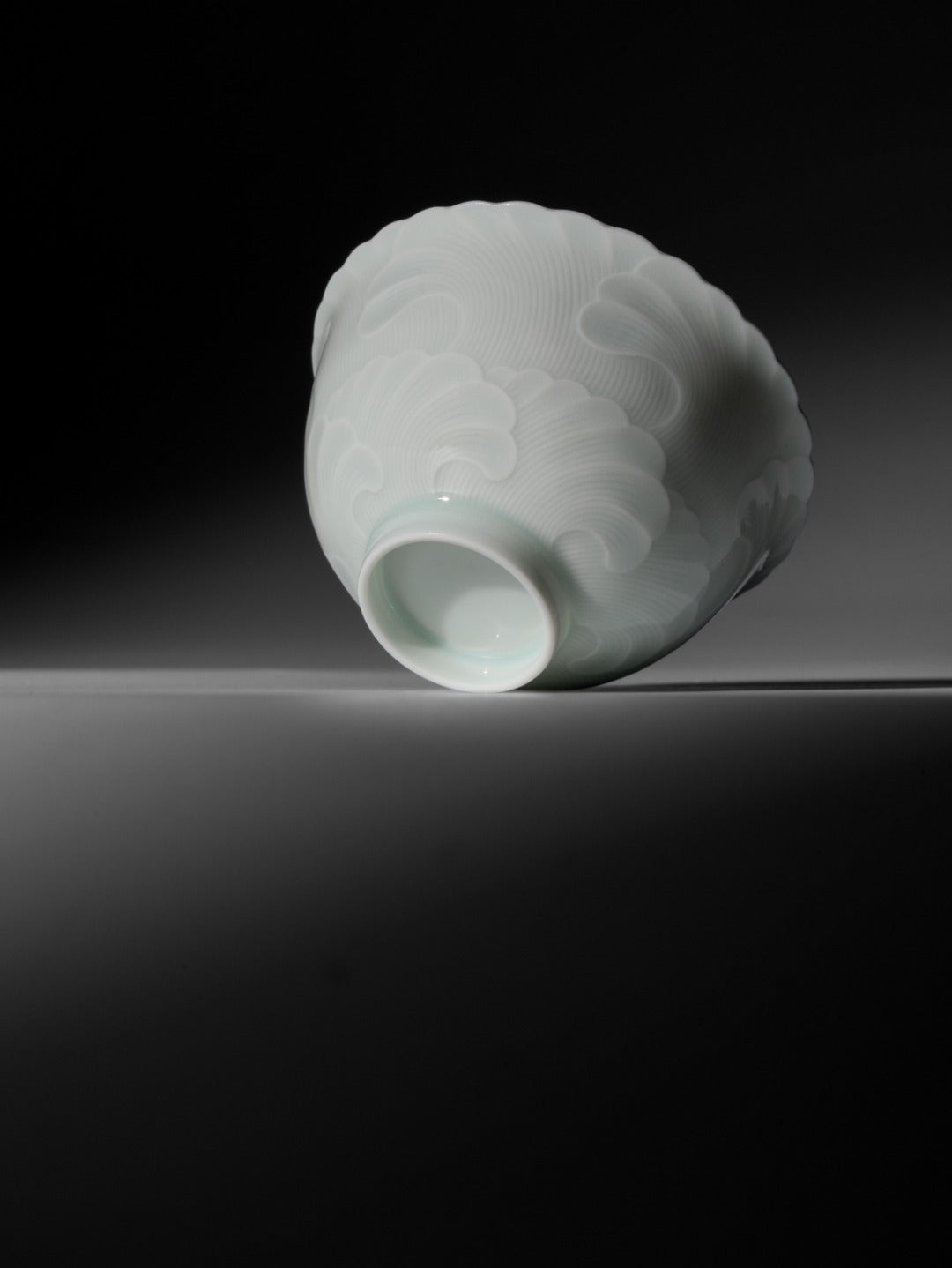 [清本源 x Gohobi Gallery] Thin-Body Inner-Imprinted and Carved Sea Wave Cup – Qing Ben Yuan Series (60ml)