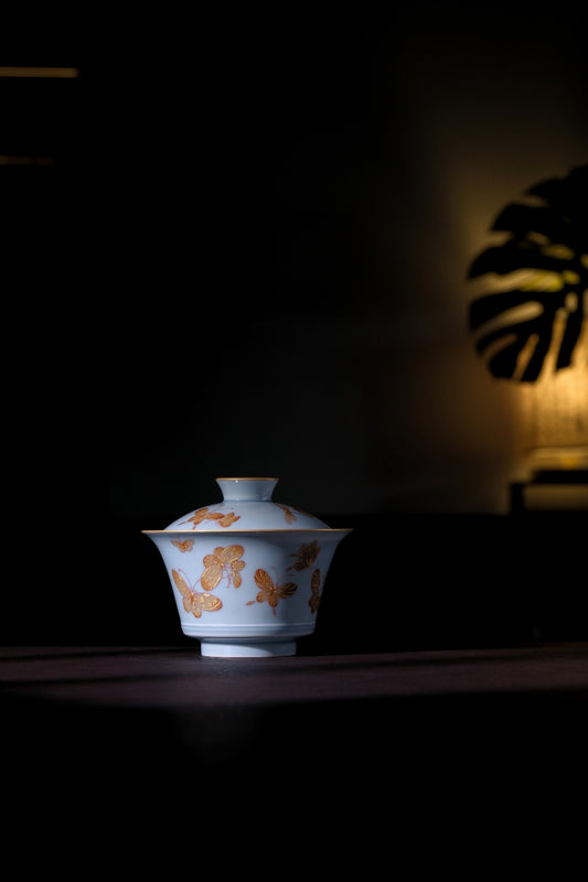 [清本源 x Gohobi Gallery] Thin-Body Blue Glazed Gaiwan with Alun-Red Butterfly Painting – Ice-Plum Inner Window Design (130ml)